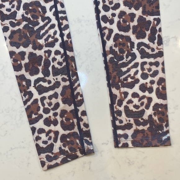 Venus leopard print leggings Sz M (b5) - Picture 4 of 5